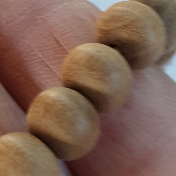 Wooden Bead Necklace With Wooden Stretch Bracelet Set of 2 Preowned - Picture 10 of 15